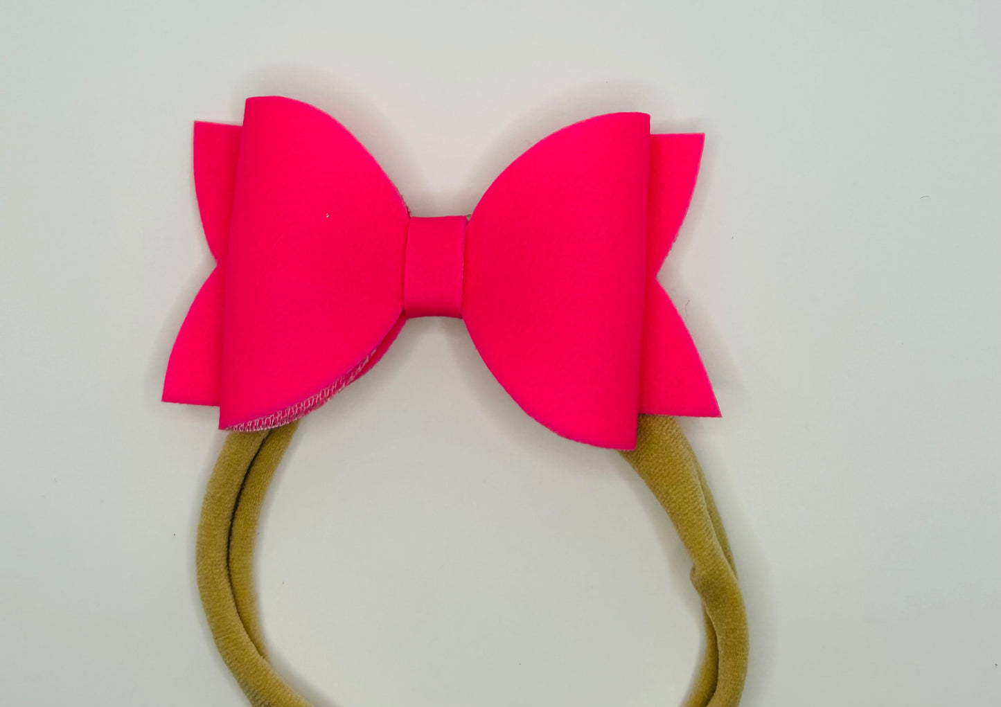 hot pink med aria