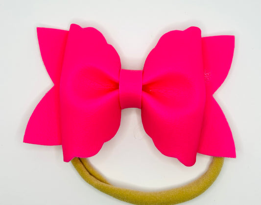 Hot pink Dolly